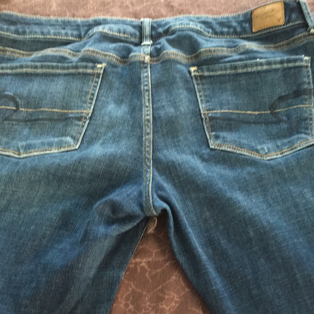 Ladies jeans.